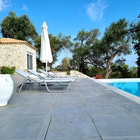 Villa Villasleeps10-garden-freeparking-pool-ac Gaios